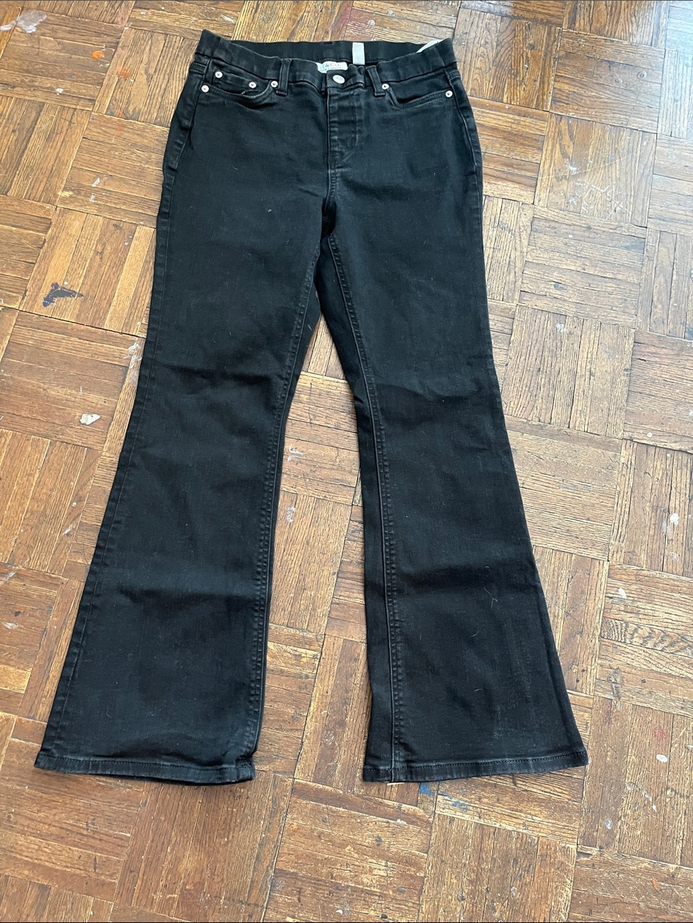 Denim and co. Black Women's Flared zJeans sz 28
Size 6